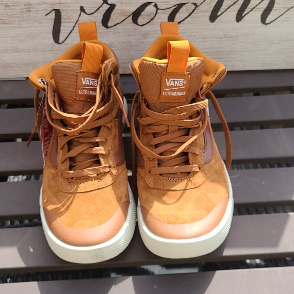 Van's Big Boys Suede and Nylon Hightop Sneaker